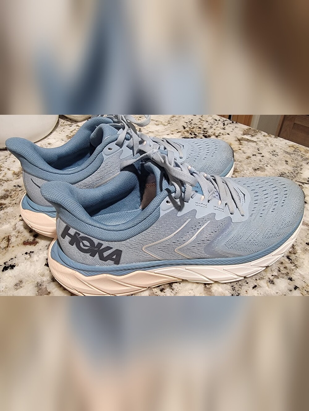 Hoka One One Arahi 5 Women's Pale Blue And Pink Lightweight Running Shoes